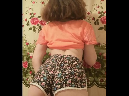 ❤️ Sexy jong baba wat haar kortbroek op kamera uittrek ☑ Anale video by ons ❌❤